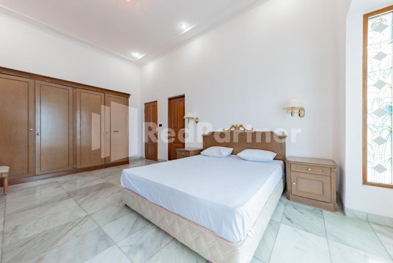 Biru Homestay Bandung Mitra Reddoorz Exterior foto